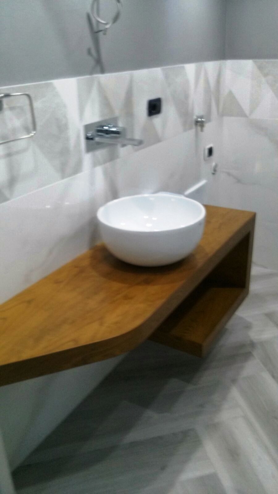 Bagno in legno